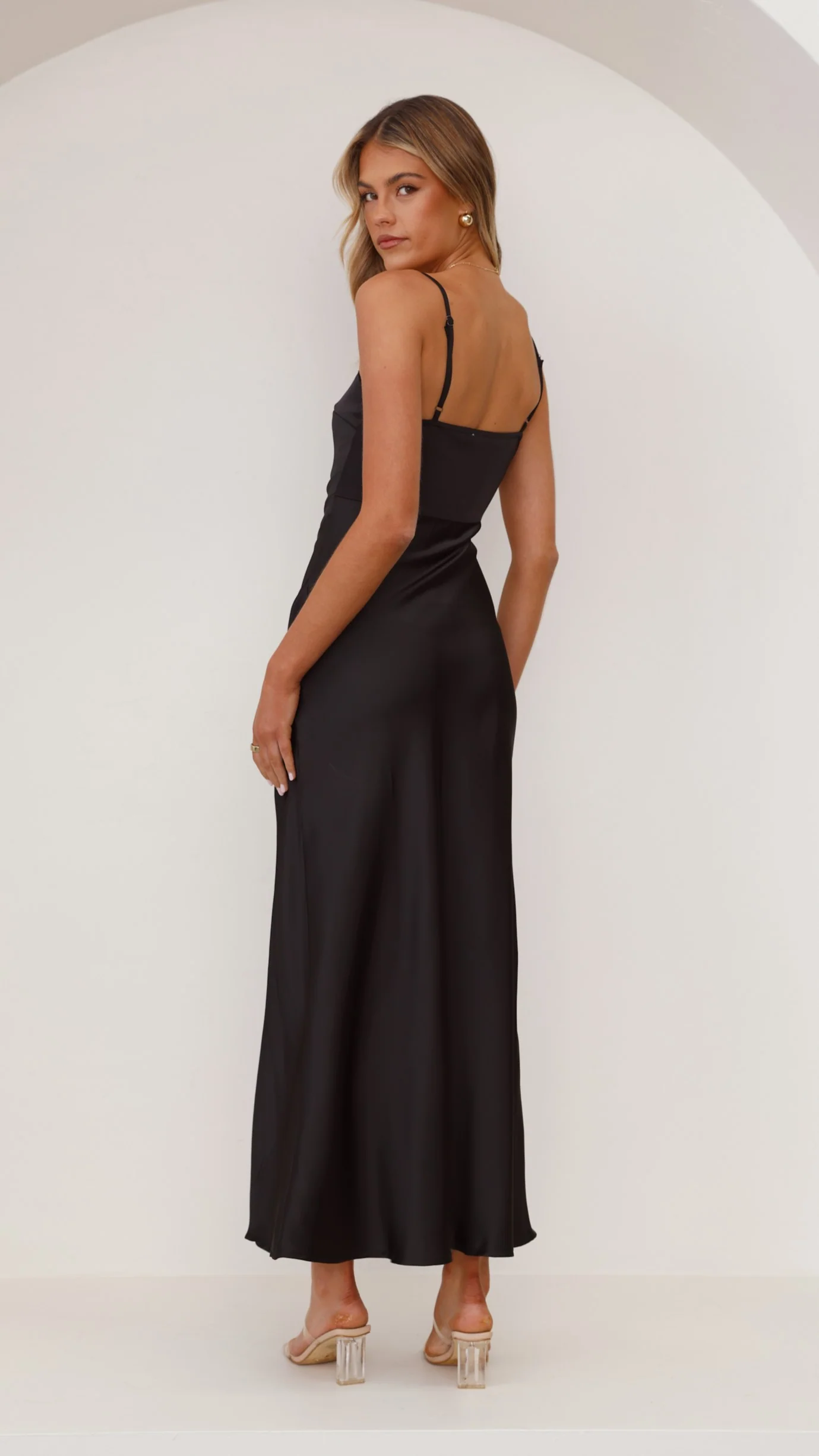 ELEGANT STRAIGHT NECK MAXI DRESS