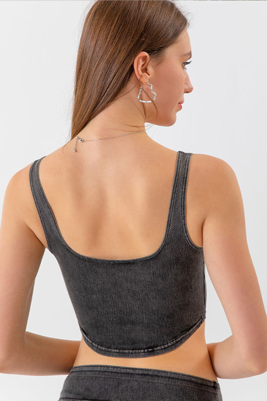 MOVE EASY. LOOK AMAZING.