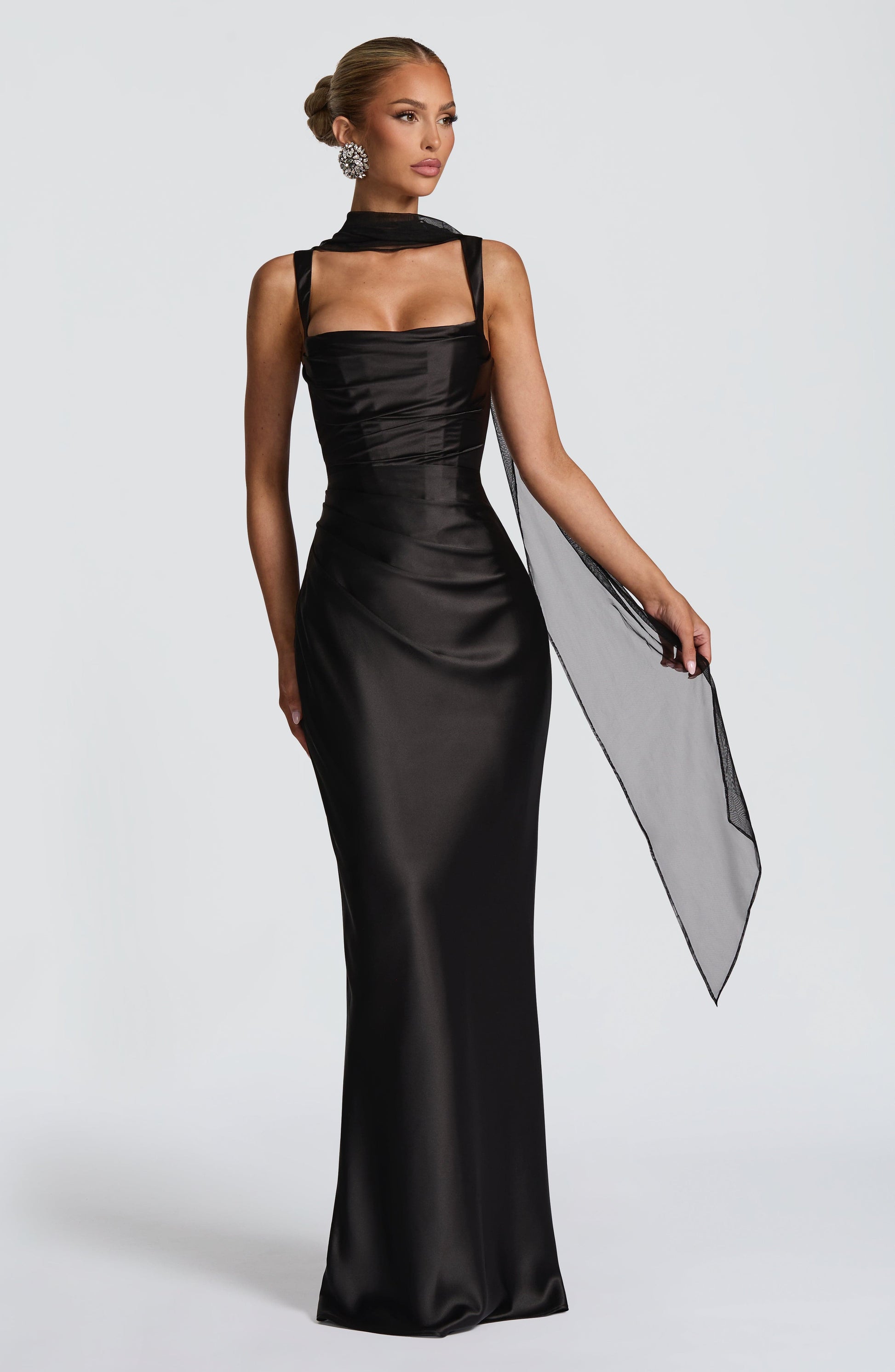 Calanthe Maxi Dress - Black Dress Fardora Premium Exclusive Design