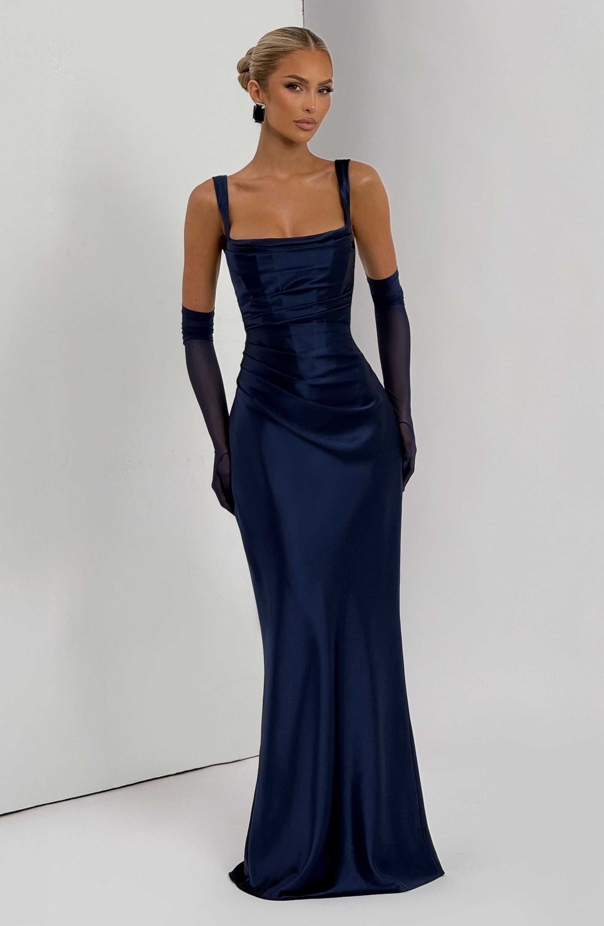 Calanthe Maxi Dress - Navy Dress Fardora Premium Exclusive Design