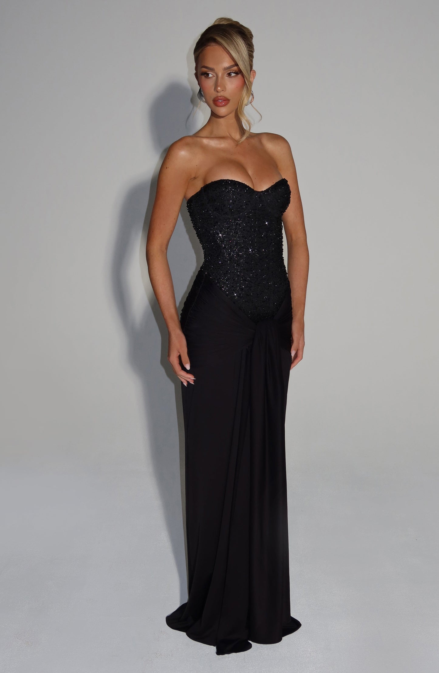 Carina Maxi Dress - Black Dress Fardora Premium Exclusive Design