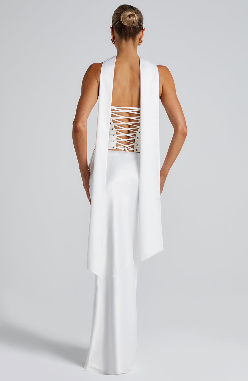 Sybil Scarf - Ivory Accessories ONE SIZE Fardora Premium Exclusive Design