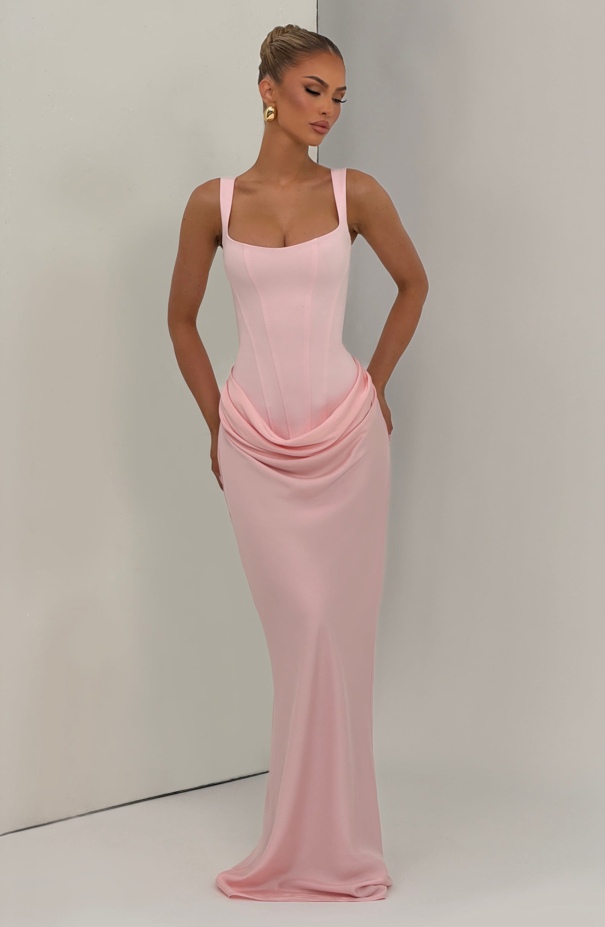 Cornelia Maxi Dress - Blush Dress Fardora Premium Exclusive Design