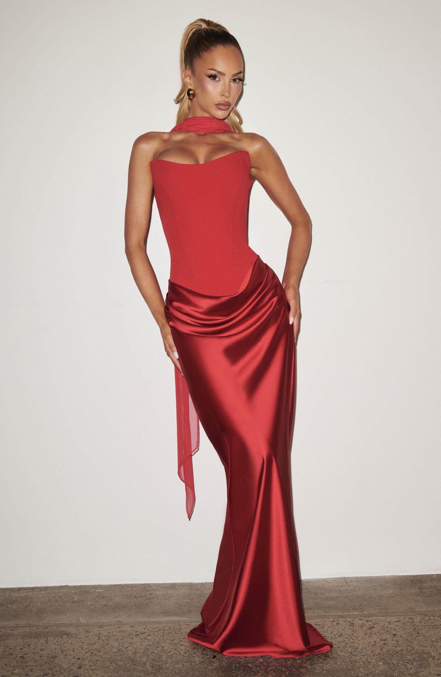 Maggie Maxi Dress - Red Dress Fardora Premium Exclusive Design