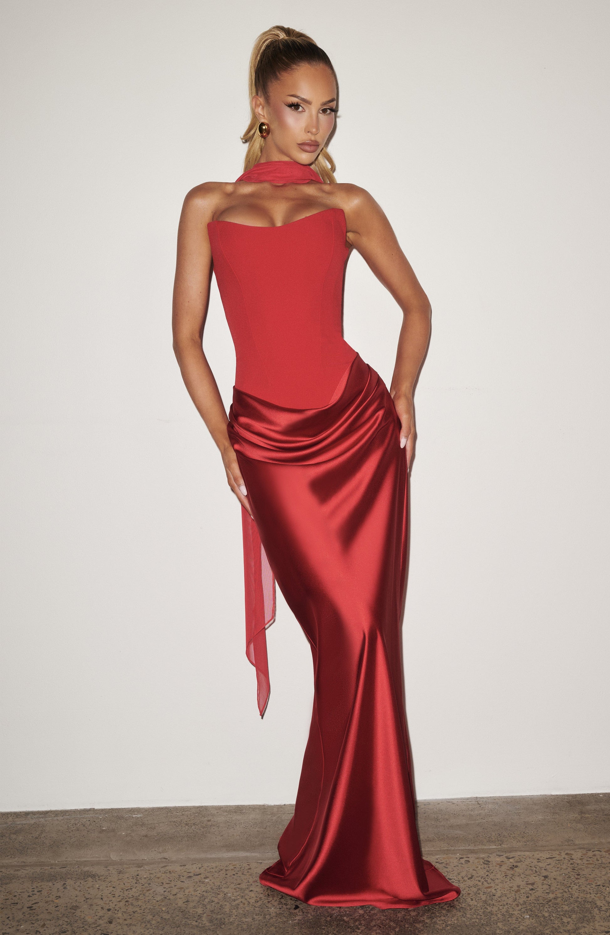 Maggie Maxi Dress - Red Dress Fardora Premium Exclusive Design
