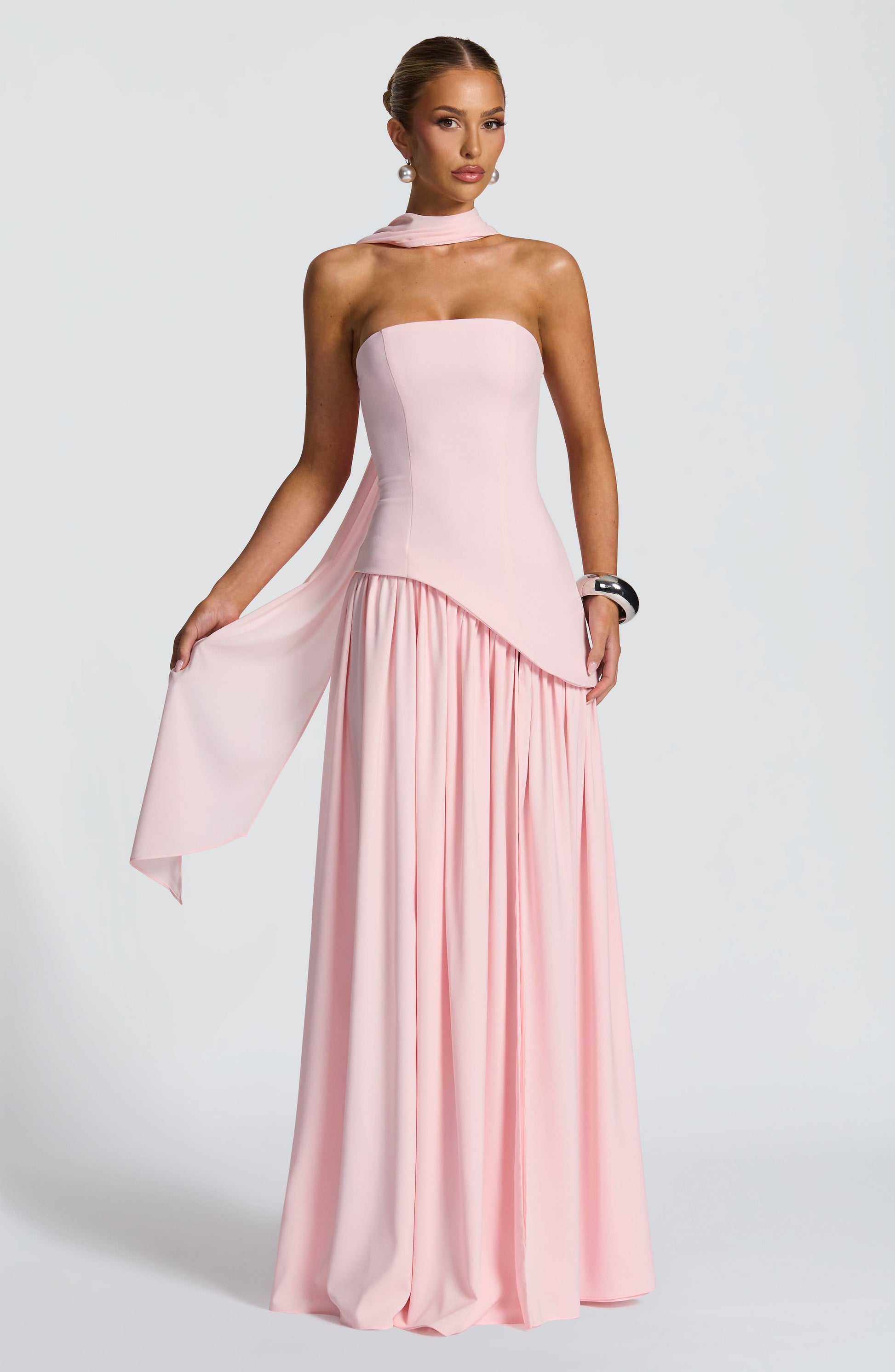 Maliyah Maxi Dress - Blush Dress Fardora Premium Exclusive Design
