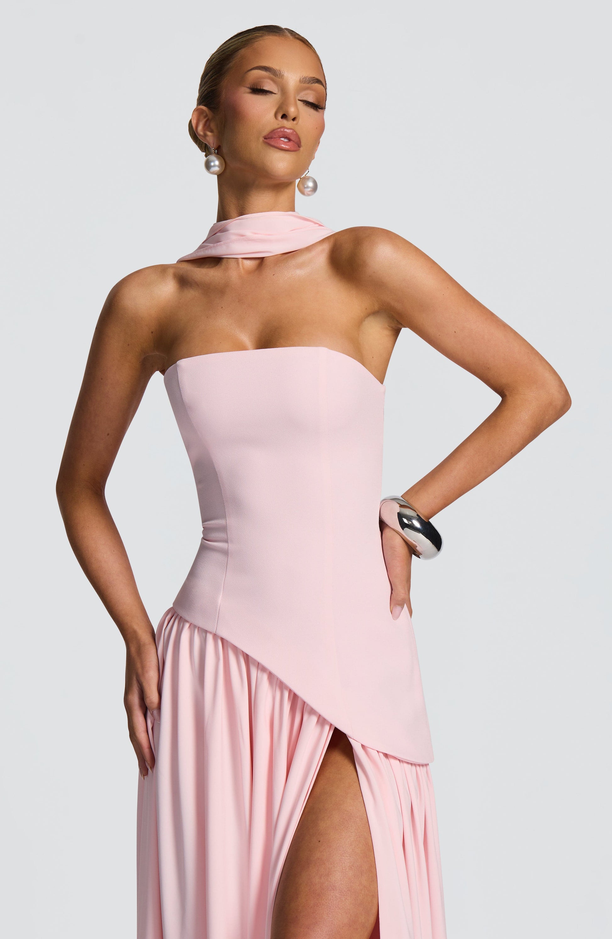 Maliyah Maxi Dress - Blush Dress Fardora Premium Exclusive Design