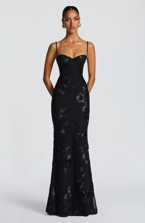 Nefertiti Maxi Dress - Black Dress Fardora Premium Exclusive Design