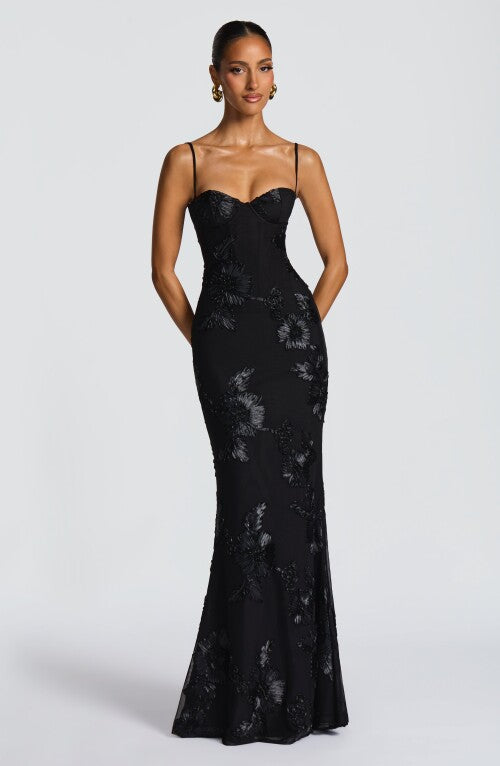 Nefertiti Maxi Dress - Black Dress Fardora Premium Exclusive Design