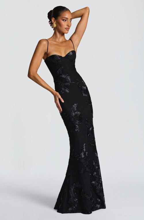 Nefertiti Maxi Dress - Black Dress Fardora Premium Exclusive Design