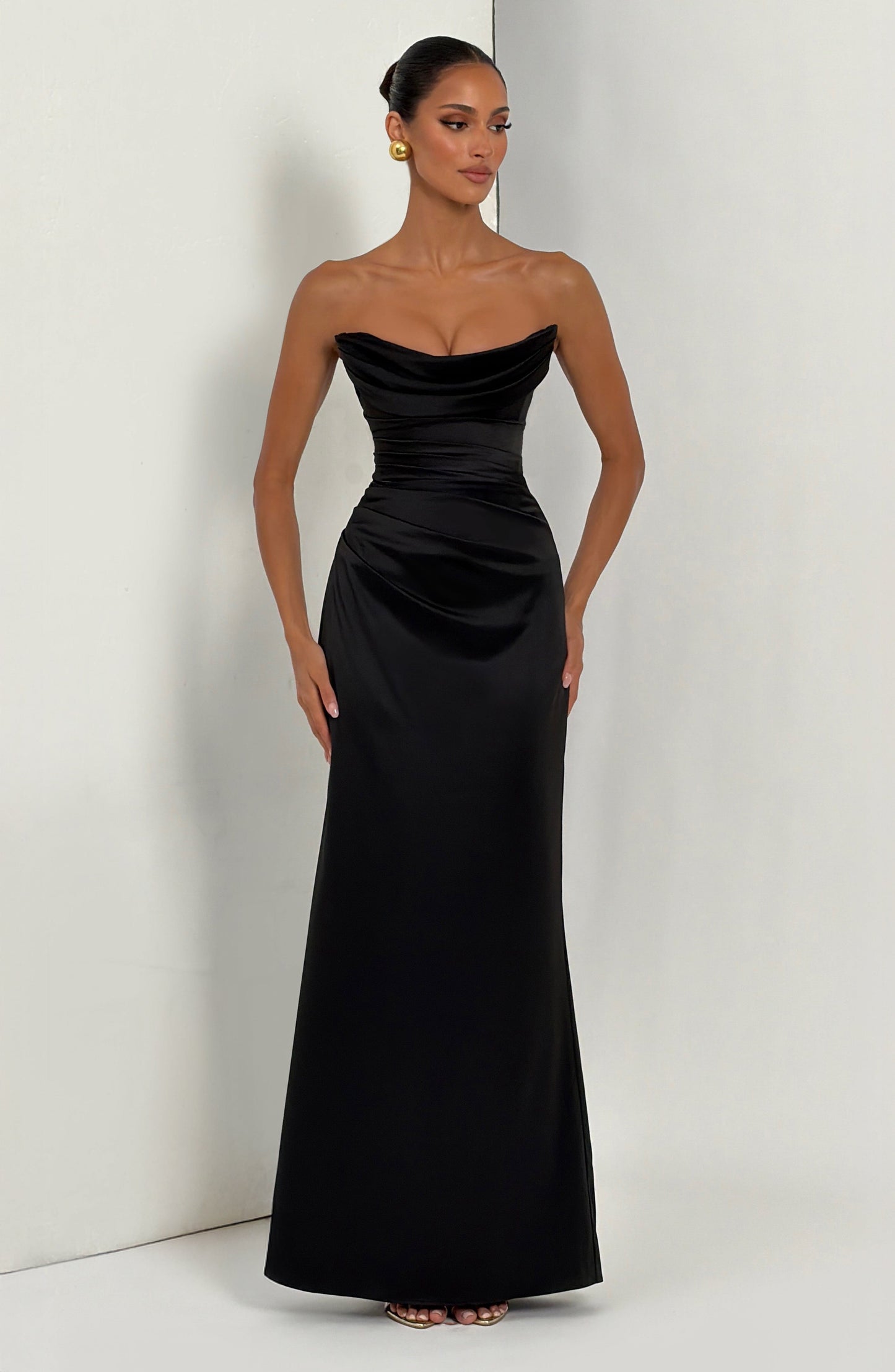 Vessa Maxi Dress - Black Dress Fardora Premium Exclusive Design