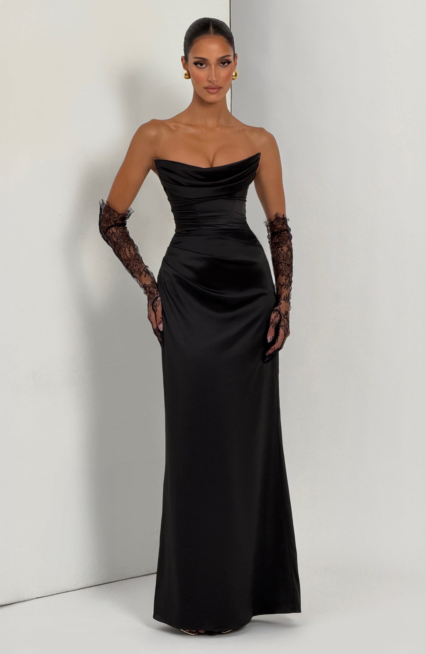 Vessa Maxi Dress - Black Dress Fardora Premium Exclusive Design