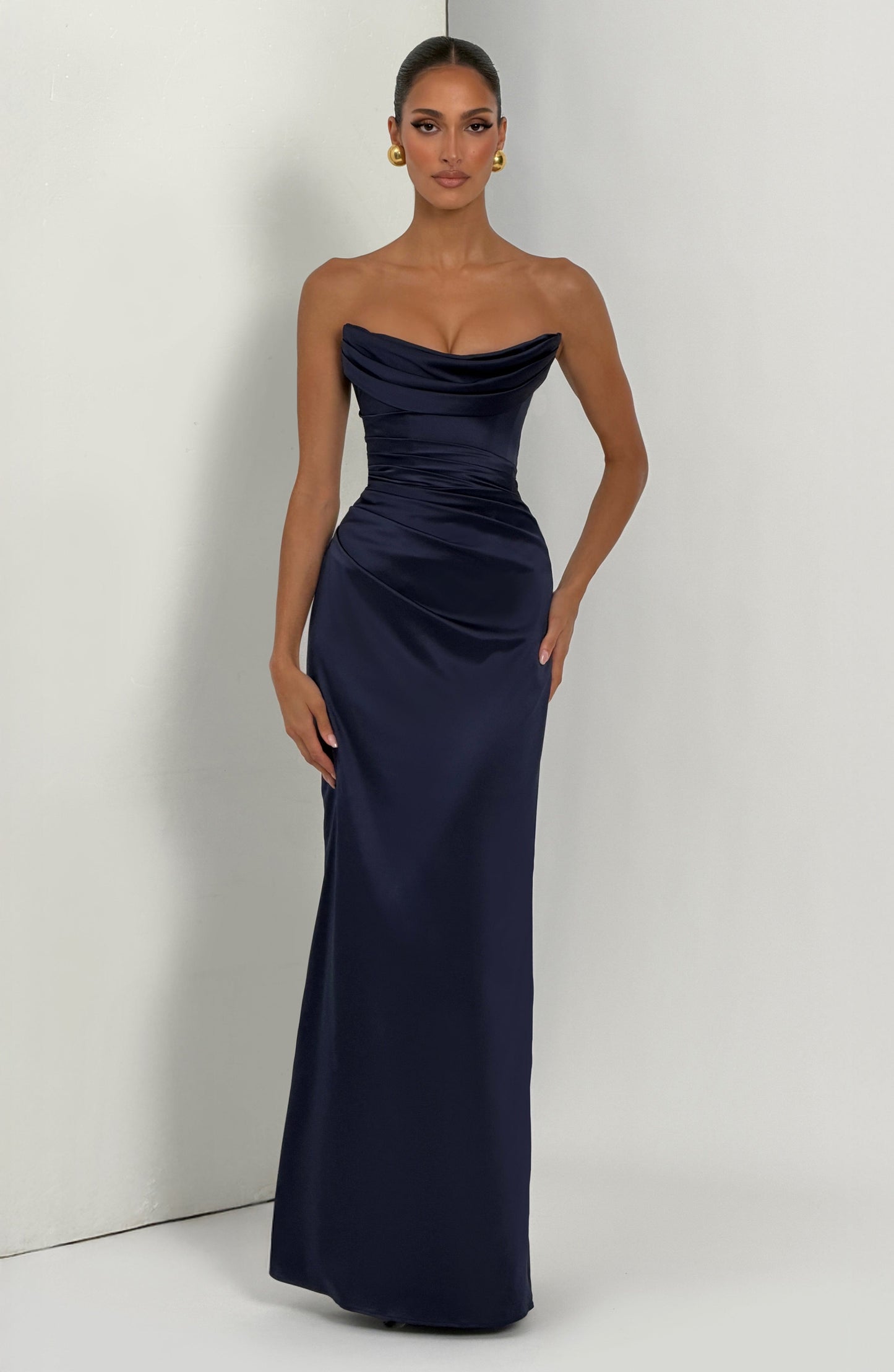 Vessa Maxi Dress - Navy Dress Fardora Premium Exclusive Design